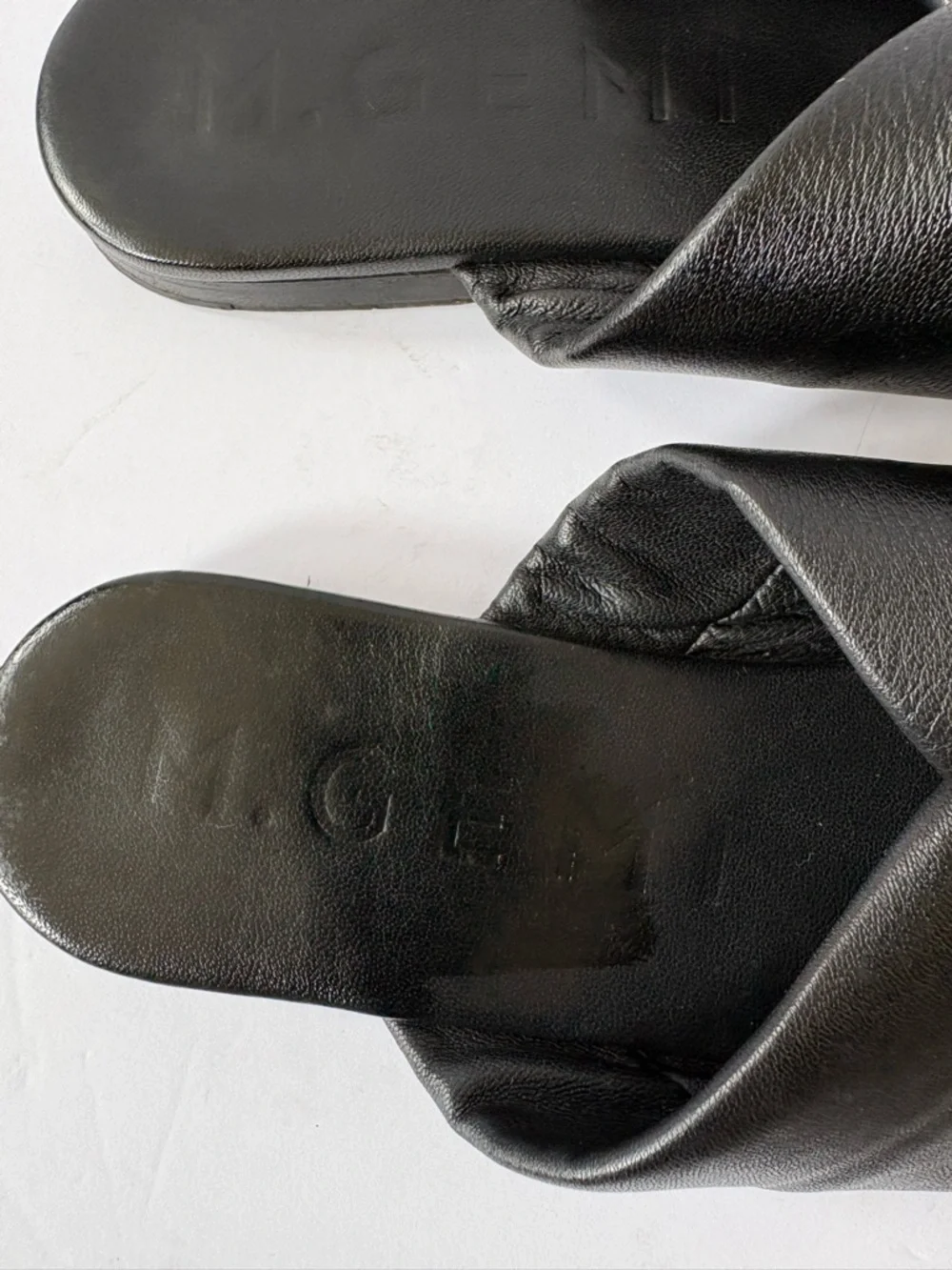 M.Gemi Natalia Puffed Leather Criss Cross Black Sandals Resort Cruise Coastal 38